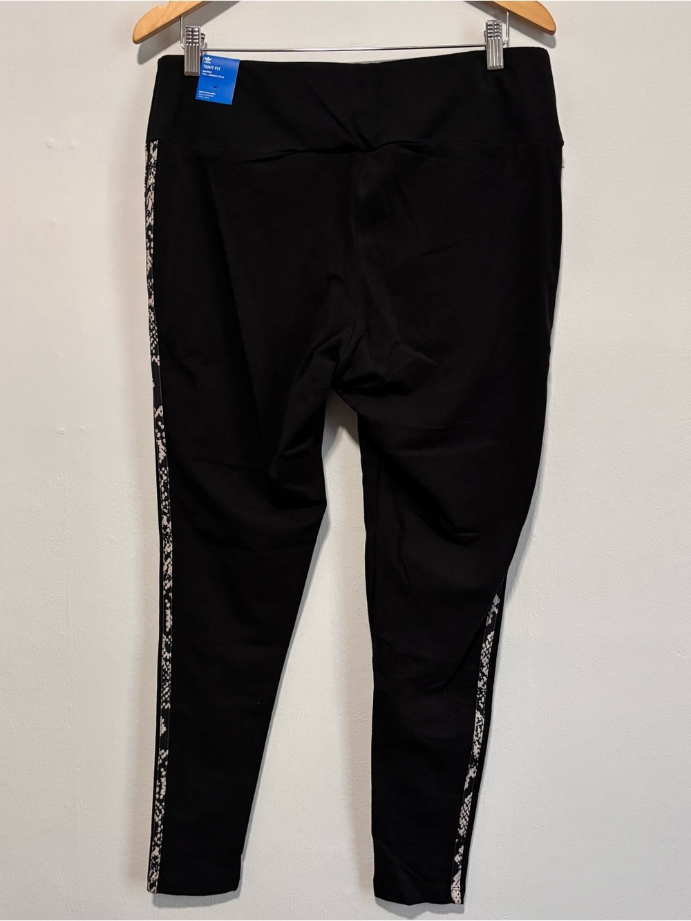Adidas - Women's 3-Stripes Print Leggings (Plus Size) - Picture 6 of 7